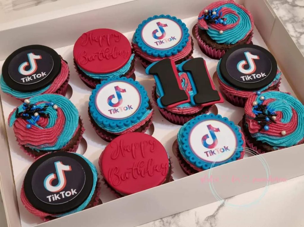 Birthday Cup Cakes